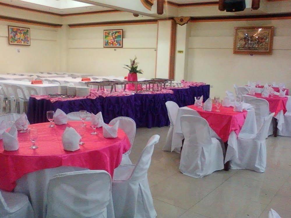 Golden Stallion Suites Cagayan de Oro Exterior foto